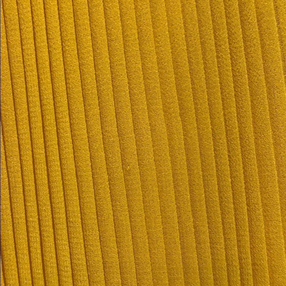 Broadway & Broome pleated skirt - Picture 5 of 8